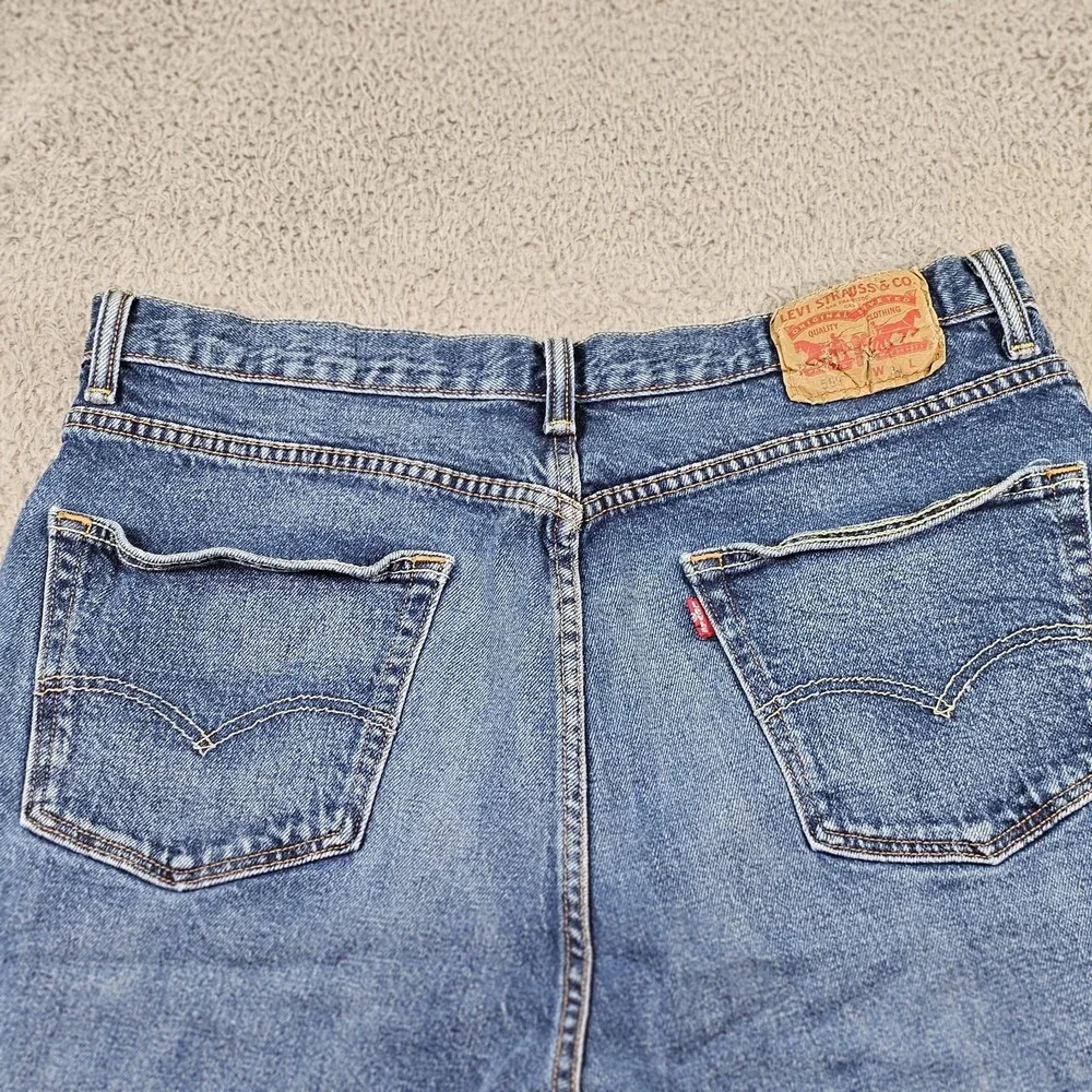 Levis Denim Shorts Mens 34 Medium Wash Distressed Jean 5 Pocket Summer Dad Jorts